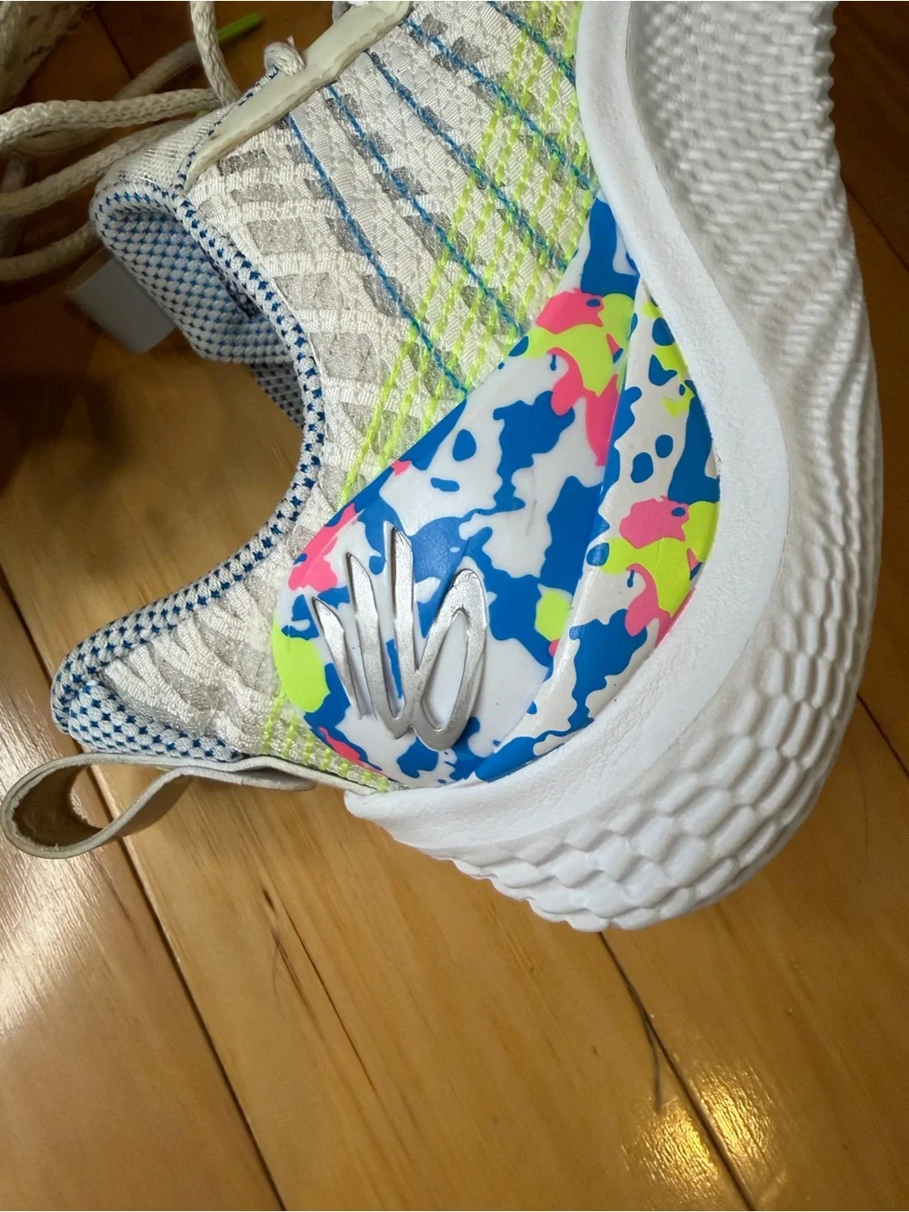 Under Armour Curry Splash Party Basketball Sneakers Sz 10 Tan Blue Pink VGUC